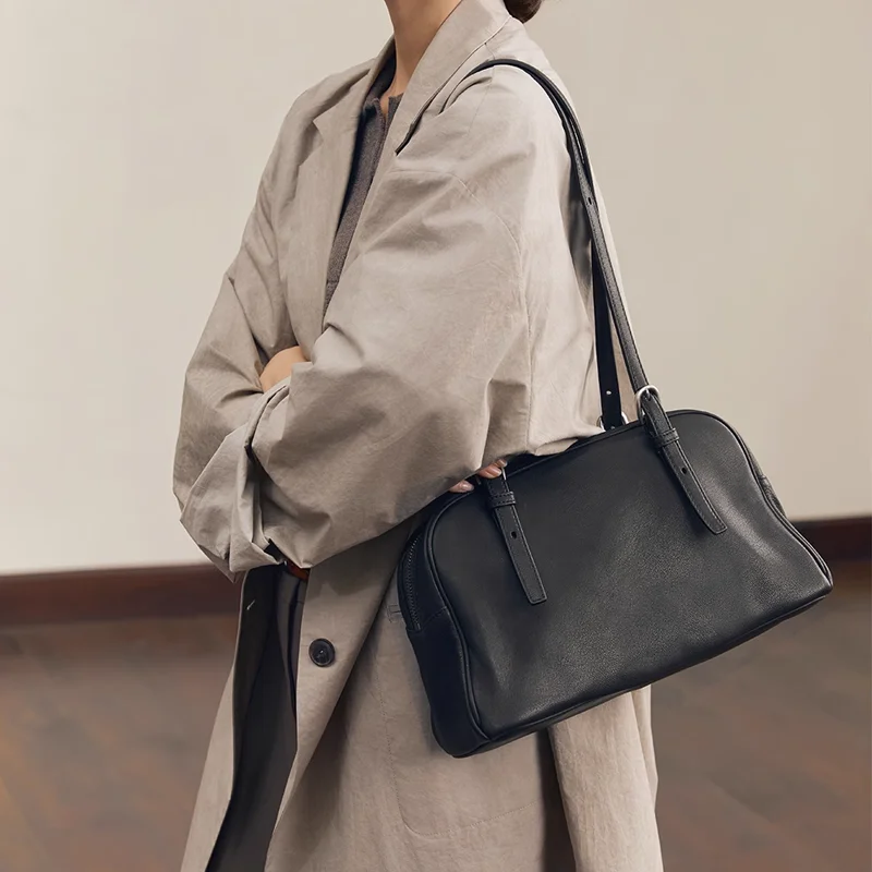 Ladies Fashion Designer Luxury Handbags Women's Cow Genuine Leather Shoulder Bags Female Retro Large Capacity Cowhide Bag lady
Ladies Fashion Designer Luxury Handbags Women's Cow Genuine Leather Shoulder Bags Female Retro Large Capacity Cowhide Bag lady