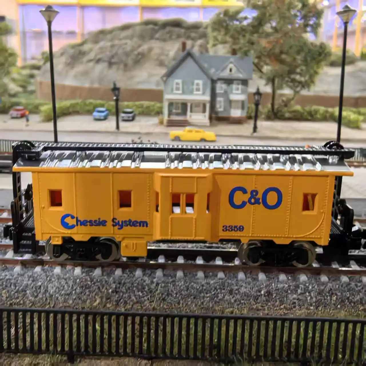 Classic Gulf Caboose Railway N-type Miniature Model 1/160 Collect Train Model With Metal Wheels DIY Sand table construction gift
Classic Gulf Caboose Railway N-type Miniature Model 1/160 Collect Train Model With Metal Wheels DIY Sand table construction gift