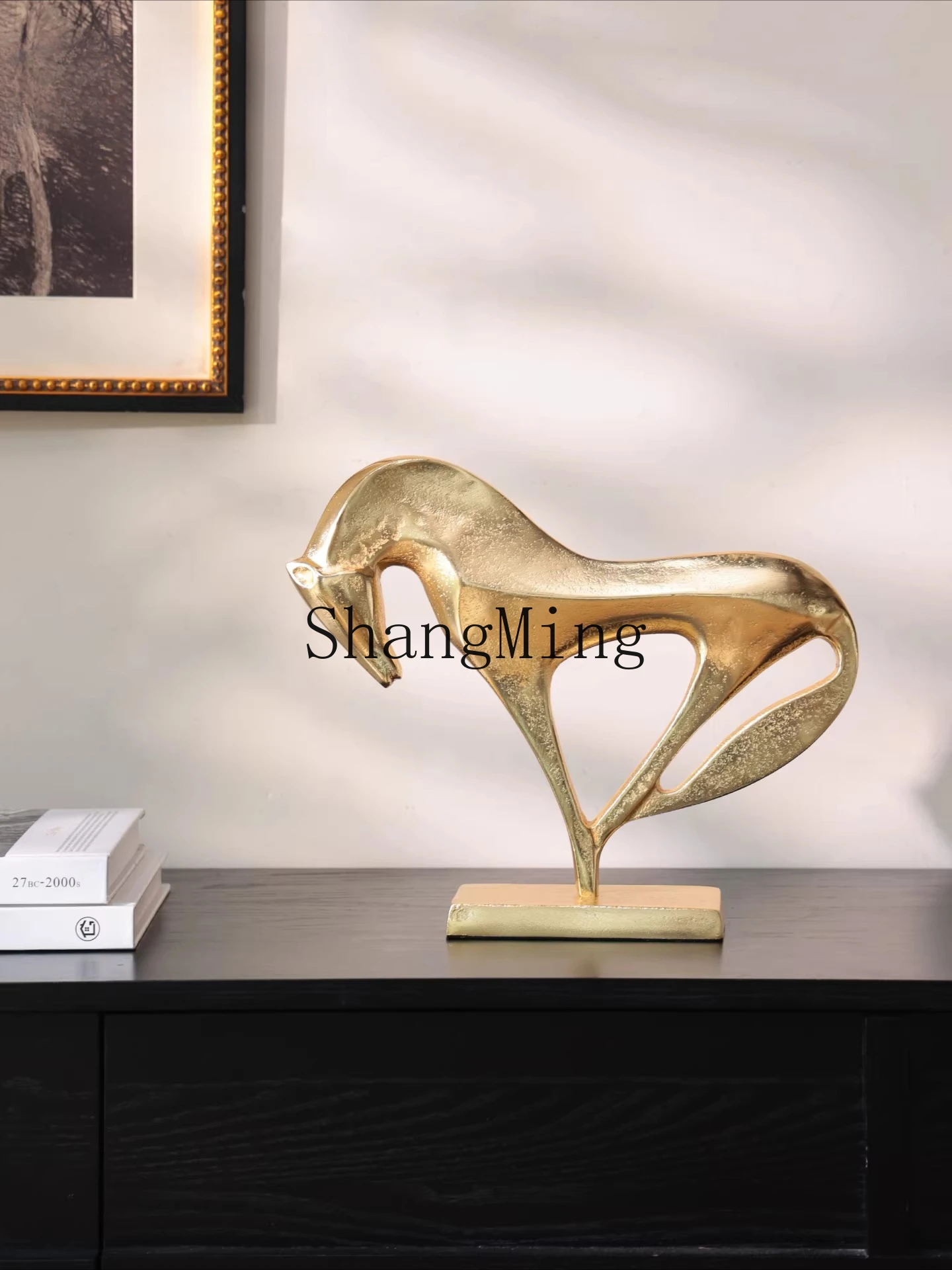 DSA creative auspicious golden horse ornaments living room entrance tabletop light luxury high-end artistic decorations
DSA creative auspicious golden horse ornaments living room entrance tabletop light luxury high-end artistic decorations