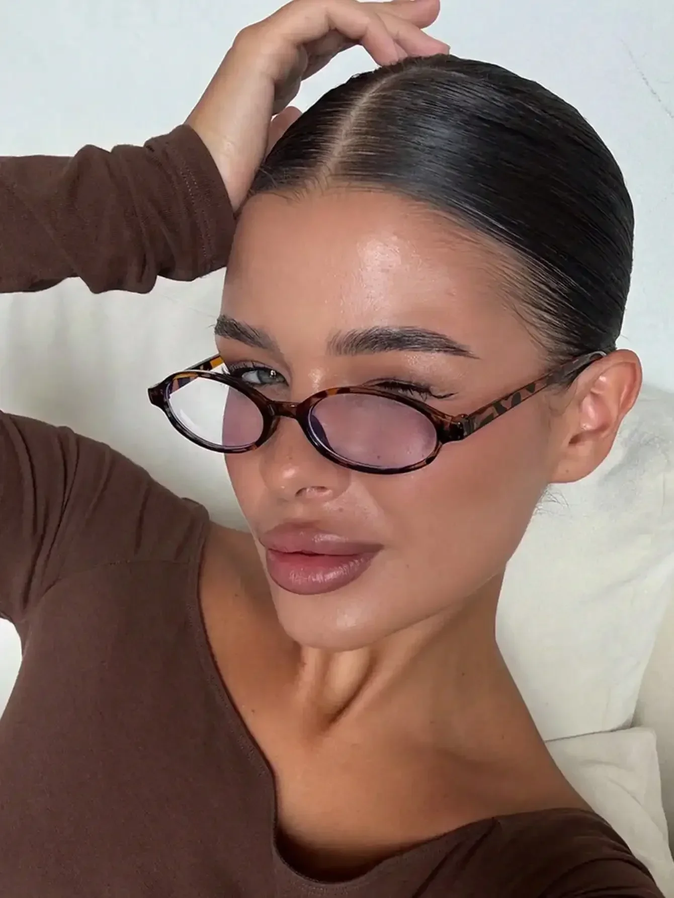 1pc Oval Fashion Glasses Frame Transparent Glasses Retro Versatile Women's Glasses Clear Glasses Suitable For Daily Commuting, L
1pc Oval Fashion Glasses Frame Transparent Glasses Retro Versatile Women's Glasses Clear Glasses Suitable For Daily Commuting, L