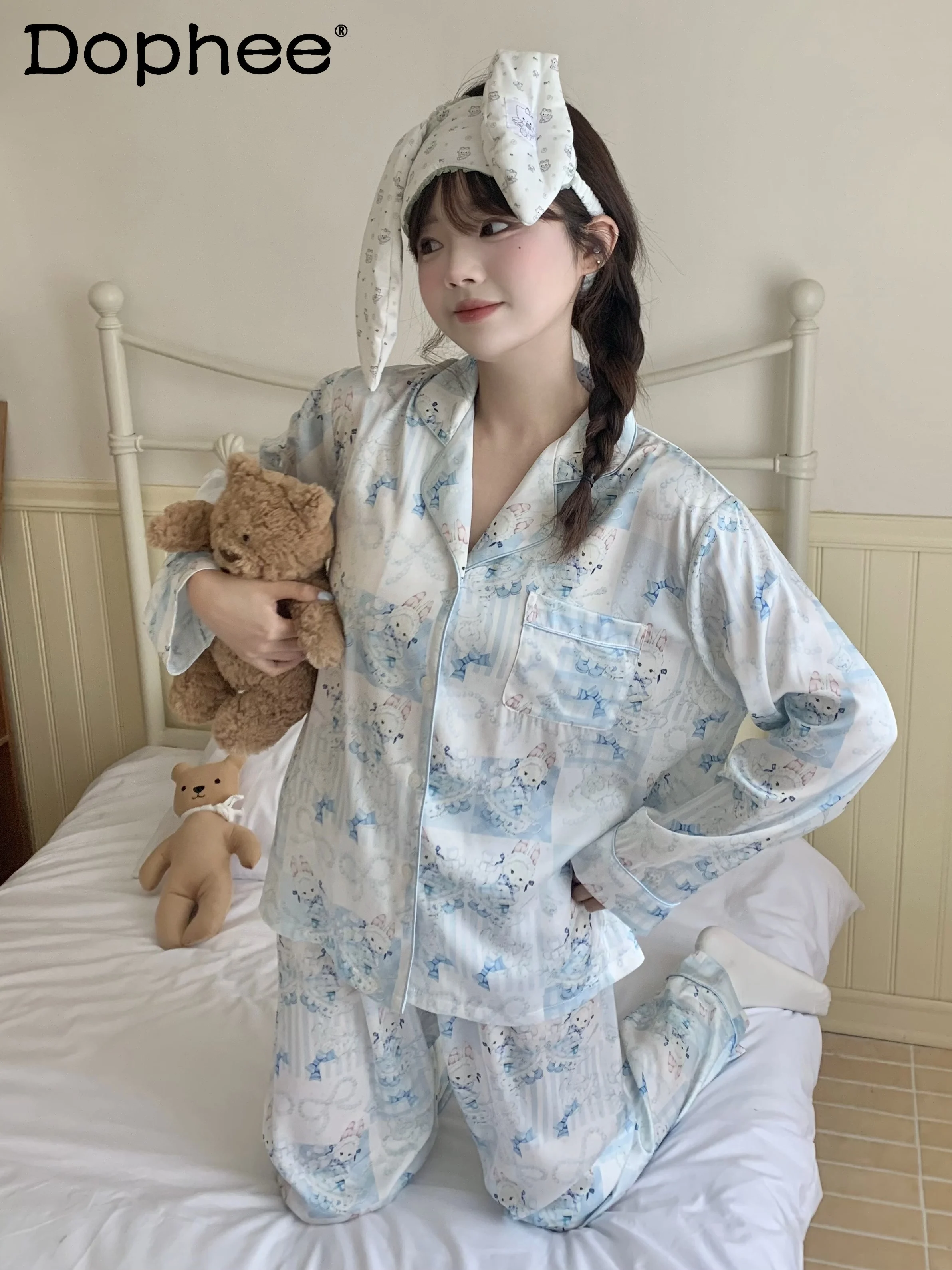 Original Japanese Ins Sweet Cute Little Fresh Cartoon Printed Ice Silk Pajamas 2025 New Soft Girl Long-sleeved Loungewear Set
Original Japanese Ins Sweet Cute Little Fresh Cartoon Printed Ice Silk Pajamas 2025 New Soft Girl Long-sleeved Loungewear Set