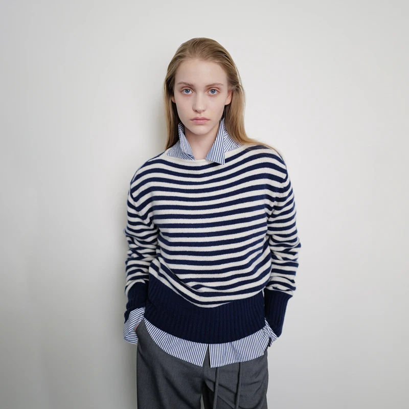 Корейский осенне-зимний свободный полосатый вязаный свитер в винтажном морском стиле из мягкой шерсти с вырезом-лодочкой, удобный для повседневной носки, с длинными рукавами
Корейский осенне-зимний свободный полосатый вязаный свитер в винтажном морском стиле из мягкой шерсти с вырезом-лодочкой, удобный для повседневной носки, с длинными рукавами