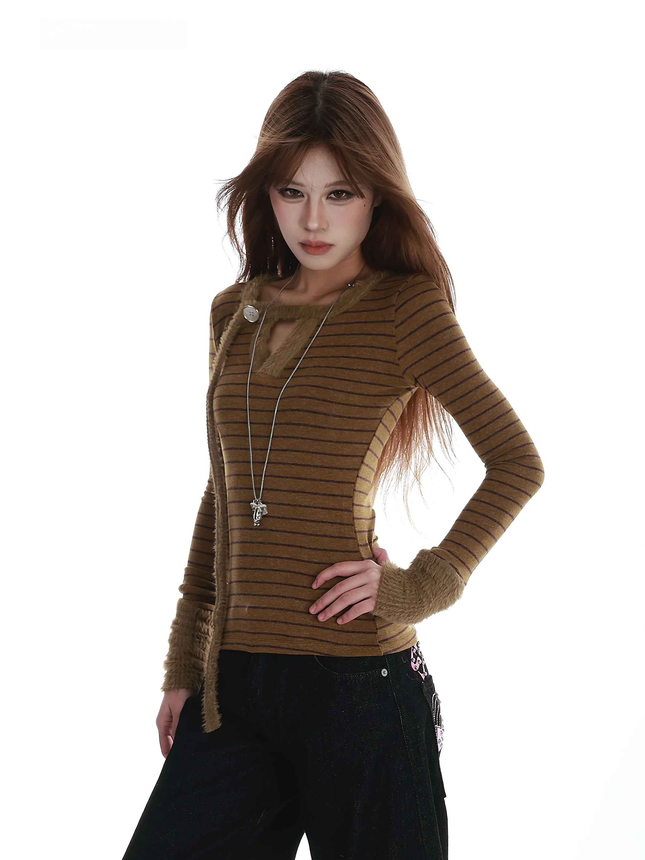 Американская женская футболка с длинным рукавом, весна-осень, облегающая, для ношения под одеждой, базовая, в полоску, повседневная, модная
Американская женская футболка с длинным рукавом, весна-осень, облегающая, для ношения под одеждой, базовая, в полоску, повседневная, модная