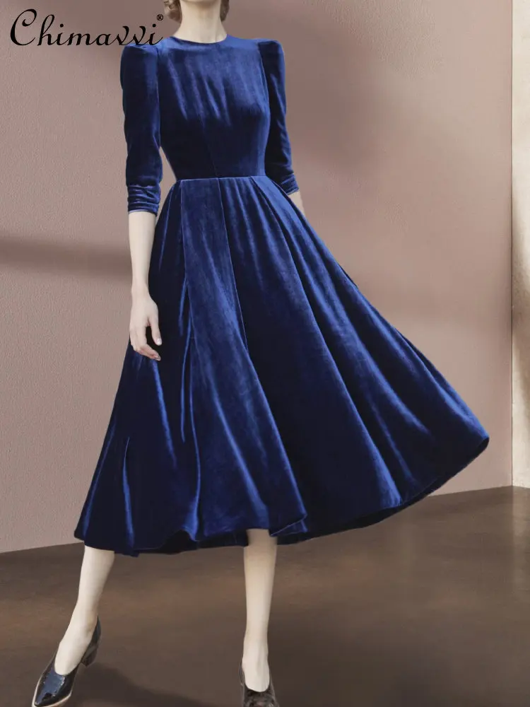 High-end Retro Hepburn Style Dress for Women 2022 Autumn and Winter New Fashion Velvet High-waist Slimming Elegant Velvet Dress
High-end Retro Hepburn Style Dress for Women 2022 Autumn and Winter New Fashion Velvet High-waist Slimming Elegant Velvet Dress