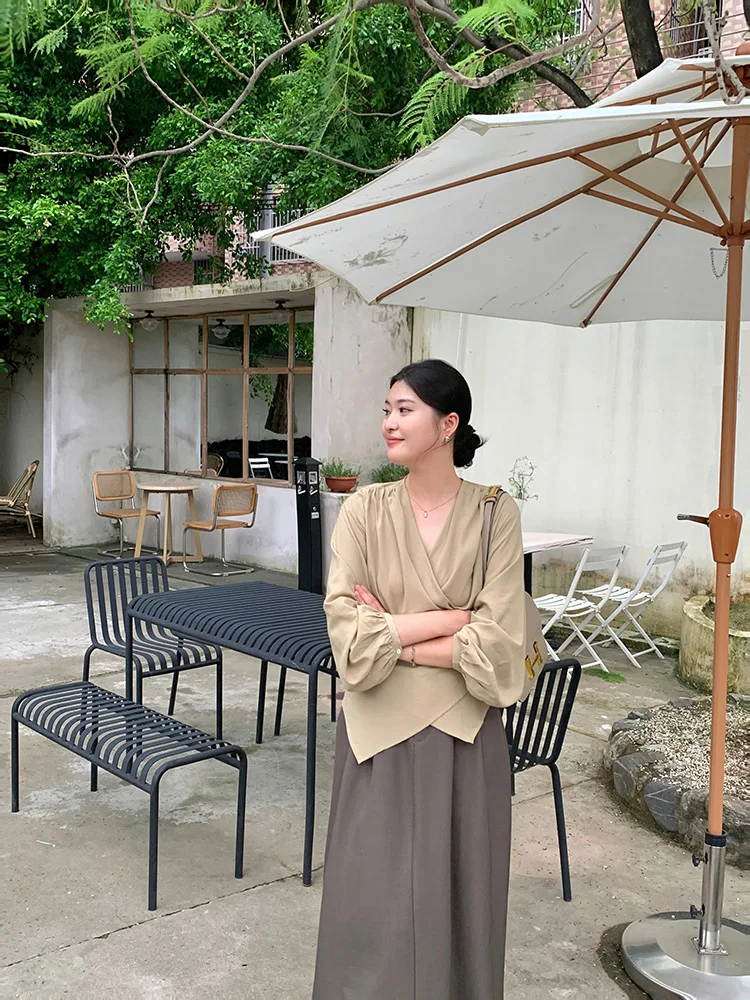 Женская футболка Lin Da Hui больших размеров с асимметричным разрезом и утягивающим эффектом на талии для полных женщин, осенняя коллекция, стильный дизайн
Женская футболка Lin Da Hui больших размеров с асимметричным разрезом и утягивающим эффектом на талии для полных женщин, осенняя коллекция, стильный дизайн