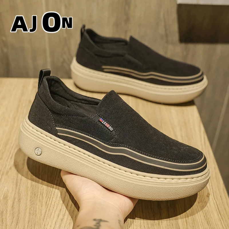 Men's breathable thick-soled fashion casual shoes in autumn and winter Soft-soled cloth shoes are easy to wear round EVA soles
Men's breathable thick-soled fashion casual shoes in autumn and winter Soft-soled cloth shoes are easy to wear round EVA soles