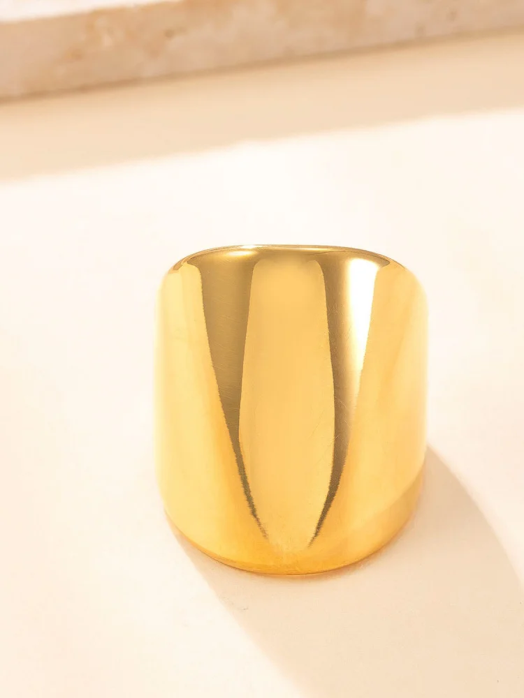 Широкое полированное литое кольцо из титановой стали для мужчин, высококачественное эффектное кольцо-ободок, модный аксессуар для женщин
Широкое полированное литое кольцо из титановой стали для мужчин, высококачественное эффектное кольцо-ободок, модный аксессуар для женщин