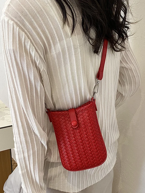 Elegant Woven Pattern Crossbody Phone Bag for Women Lightweight Vertical Style Spring Summer New Arrival Casual Chic
Elegant Woven Pattern Crossbody Phone Bag for Women Lightweight Vertical Style Spring Summer New Arrival Casual Chic