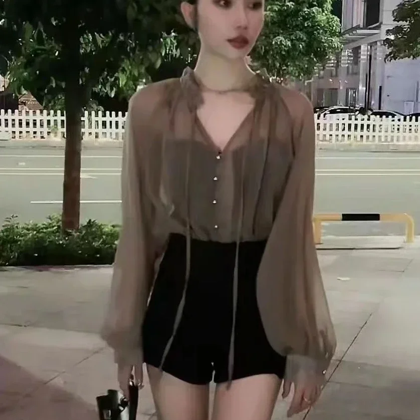 2025 Blusas De Mujer Shirts for Women Y2k Long Sleeve Loose Temperament Tops Solid Bandage Ruffles Summer Vintage Sweet Blouses
2025 Blusas De Mujer Shirts for Women Y2k Long Sleeve Loose Temperament Tops Solid Bandage Ruffles Summer Vintage Sweet Blouses