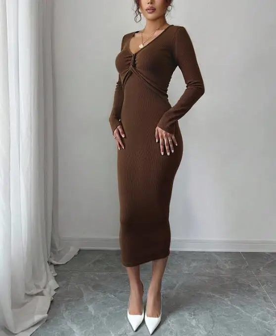 2026 Elegant Fashion Spring Autumn Brown V-Neck Dress Women's Chest Twisted Design Slim Fit Seven Sleeve Commuter Style Dress
2026 Elegant Fashion Spring Autumn Brown V-Neck Dress Women's Chest Twisted Design Slim Fit Seven Sleeve Commuter Style Dress