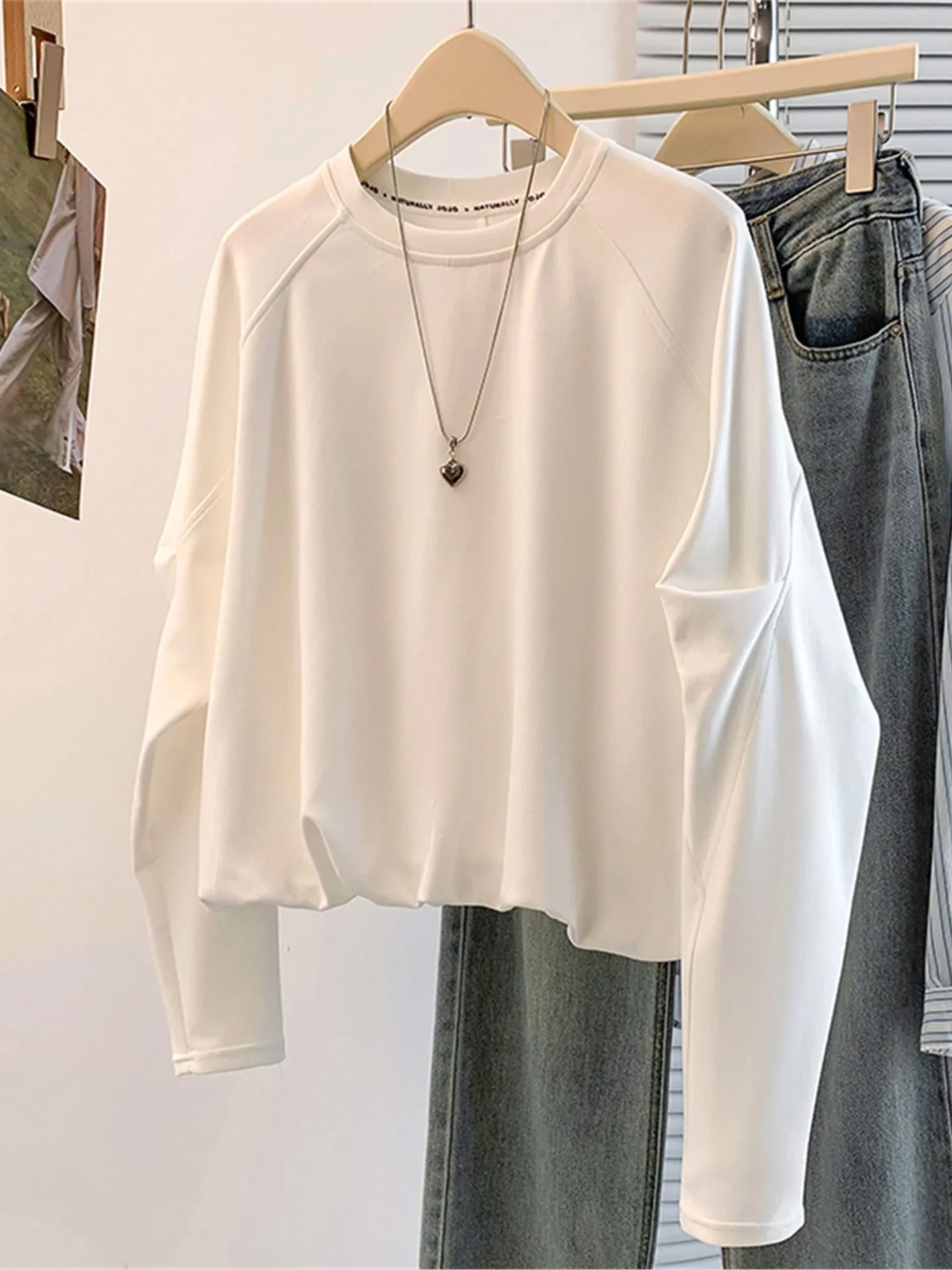 Женская свободная толстовка с длинными рукавами, эластичной талией, больших размеров, зимняя, модная, повседневная, удобная, с эффектом похудения, белая, с капюшоном
Женская свободная толстовка с длинными рукавами, эластичной талией, больших размеров, зимняя, модная, повседневная, удобная, с эффектом похудения, белая, с капюшоном