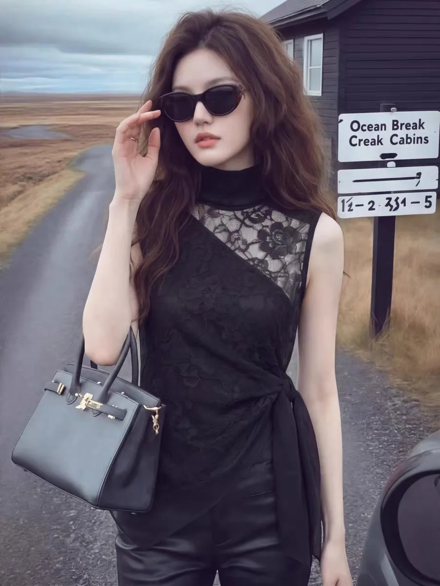 Black Lace Asymmetrical Tie Sleeveless Vest 2026 Summer New Style Beautiful Girl Sexy Outfit Top Women's Fashion Trend
Black Lace Asymmetrical Tie Sleeveless Vest 2026 Summer New Style Beautiful Girl Sexy Outfit Top Women's Fashion Trend