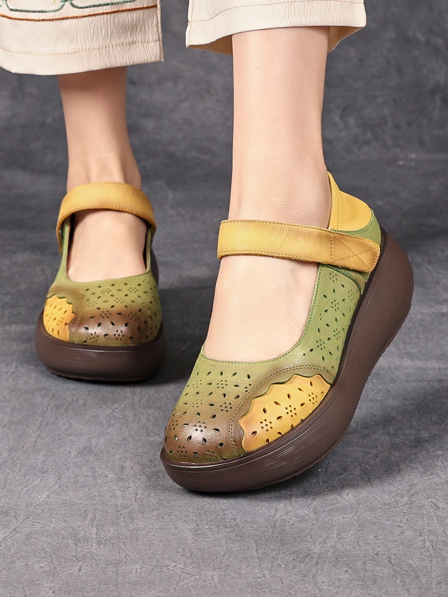 Birkuir Retro Thick Heel Mary Jane Shoes For Women 6cm Wedges Hook Loop Hollow Out Mixed Colors Shoes Genuine Leather Shoes
Birkuir Retro Thick Heel Mary Jane Shoes For Women 6cm Wedges Hook Loop Hollow Out Mixed Colors Shoes Genuine Leather Shoes