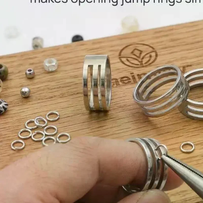 Stainless Steel Jump Ring Opener Ring for DIY Jewelry Making Tool Easy Opening and Closing for Crafters Jewelry Repair Accessory
Stainless Steel Jump Ring Opener Ring for DIY Jewelry Making Tool Easy Opening and Closing for Crafters Jewelry Repair Accessory