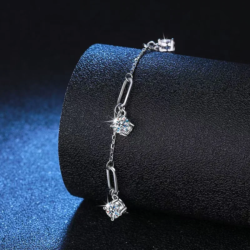 S925 Sterling Silver Bracelet Moissanite Bracelet for Women Versatile Niche Moissanite Bracelet for Women
S925 Sterling Silver Bracelet Moissanite Bracelet for Women Versatile Niche Moissanite Bracelet for Women