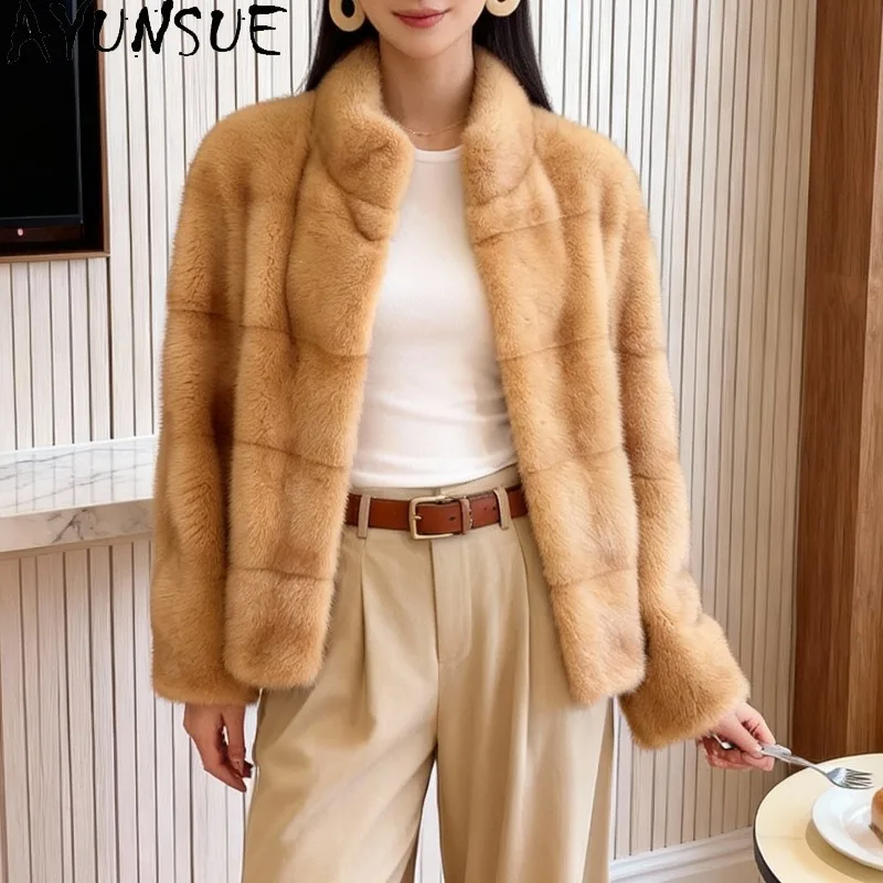 Шуба женская AYUNSUE из натурального меха норки, роскошная зимняя теплая меховая куртка, стильная с воротником-стойкой, короткая верхняя одежда
Шуба женская AYUNSUE из натурального меха норки, роскошная зимняя теплая меховая куртка, стильная с воротником-стойкой, короткая верхняя одежда