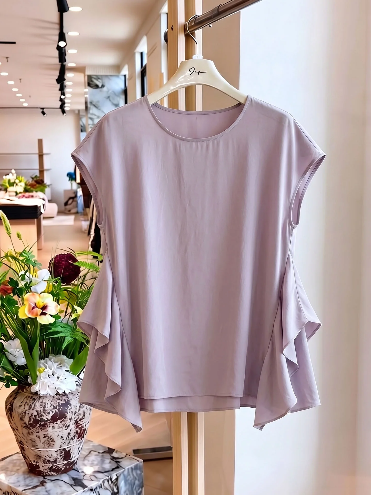 Elegant round Neck Overhead Fashionable Versatile Top Summer 2026 Lace Trim Design Sensible Small Shirt Trendy Korean Style
Elegant round Neck Overhead Fashionable Versatile Top Summer 2026 Lace Trim Design Sensible Small Shirt Trendy Korean Style