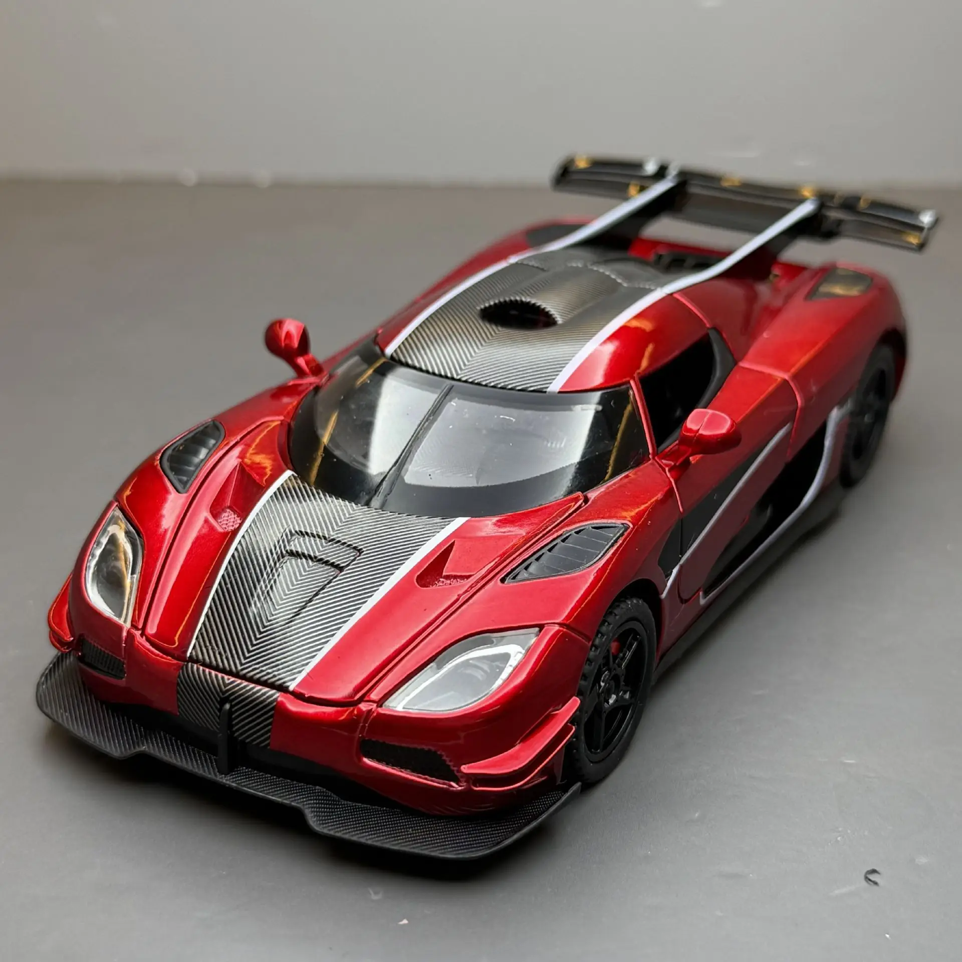 1:32 Один:1 модель спортивного автомобиля из сплава, орнамент, игрушка в подарок, литая под давлением модель автомобиля из сплава, Коллекционная
1:32 Один:1 модель спортивного автомобиля из сплава, орнамент, игрушка в подарок, литая под давлением модель автомобиля из сплава, Коллекционная