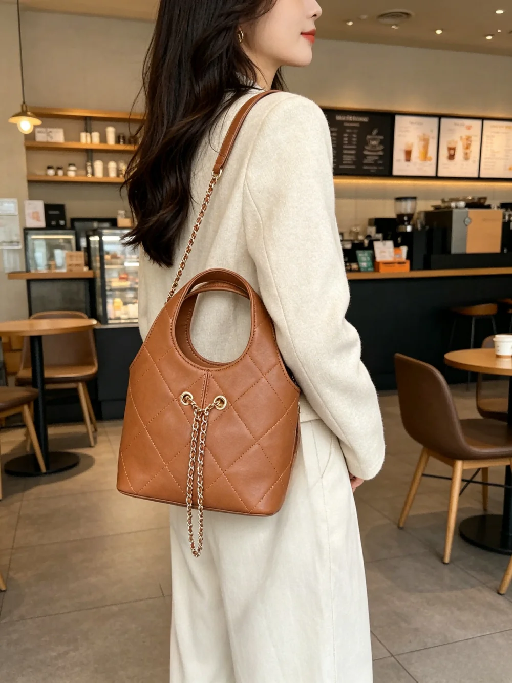 Luxury Leather Women's Handbag New Autumn Winter Large Capacity Multi-Functional Bag Single Shoulder Bag Crossbody Bag
Luxury Leather Women's Handbag New Autumn Winter Large Capacity Multi-Functional Bag Single Shoulder Bag Crossbody Bag