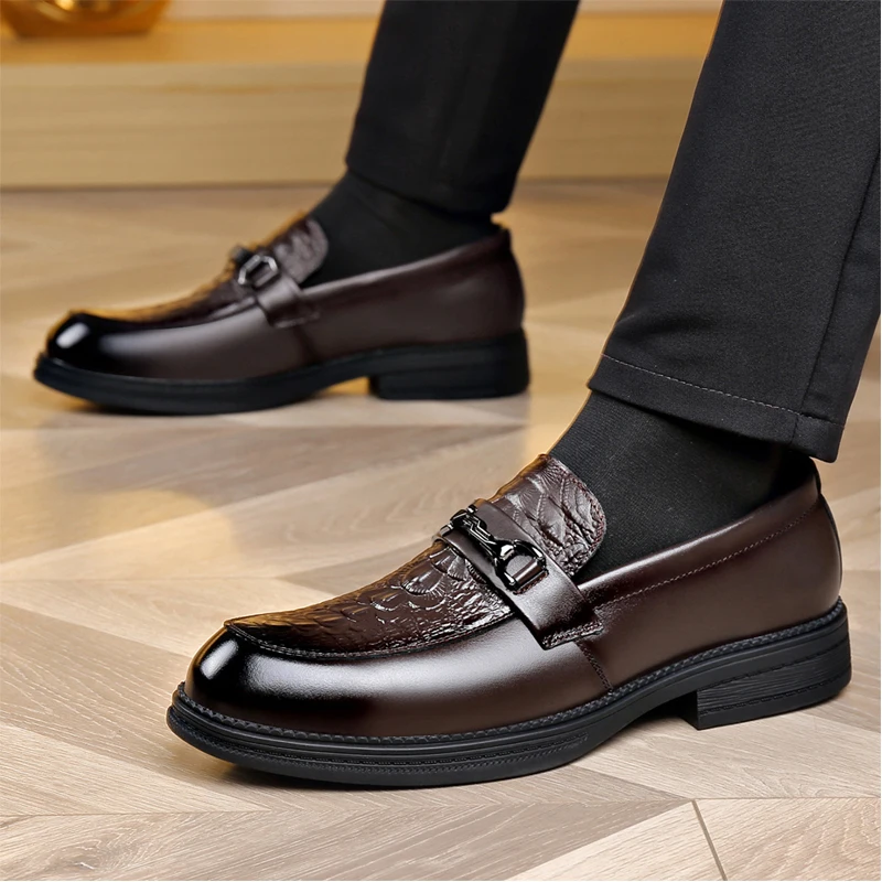 High Quality Spring Men's Blok Formal Business Leather Shoes Fashion Brand Men's Round Headed Comfortable Banquet Wedding Shoes
High Quality Spring Men's Blok Formal Business Leather Shoes Fashion Brand Men's Round Headed Comfortable Banquet Wedding Shoes