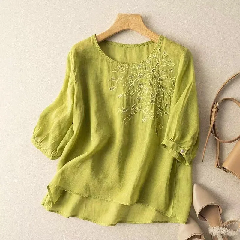 Retro embroidery in the sleeve tops female summer new fashion chic elegant temperament round neck casual cotton linen tops D289
Retro embroidery in the sleeve tops female summer new fashion chic elegant temperament round neck casual cotton linen tops D289