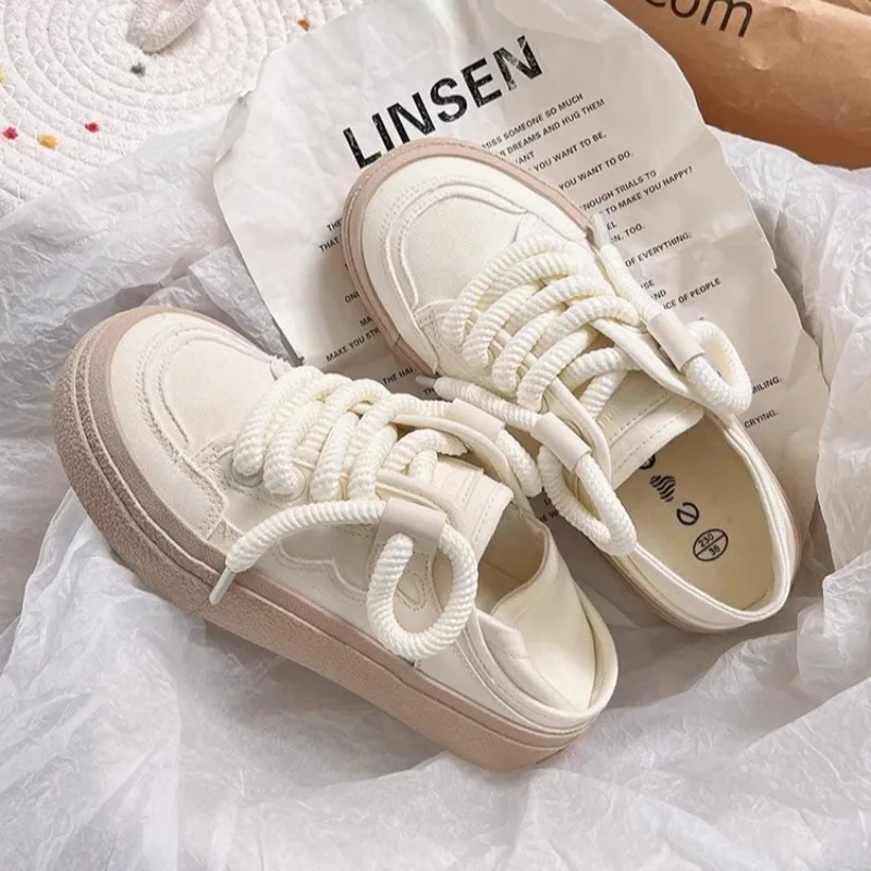 Women's Thick Sole Canvas Shoes Versatile Casual Sports Board Footwear Height Increasing Simple Design for Spring Autumn
Women's Thick Sole Canvas Shoes Versatile Casual Sports Board Footwear Height Increasing Simple Design for Spring Autumn
