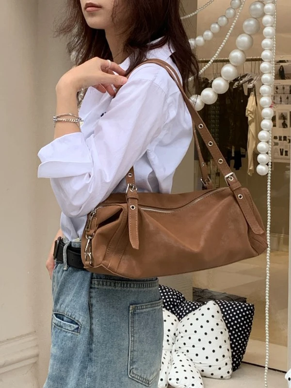 Retro Soft Leather Crossbody Bag Large Capaci Ladies Pillow Bag Lazy Sle Women's Bag oulder Bag Rectangular ape Zippe...
Retro Soft Leather Crossbody Bag Large Capaci Ladies Pillow Bag Lazy Sle Women's Bag oulder Bag Rectangular ape Zippe...