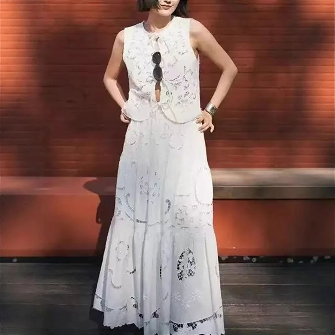 Elegant New Heavy Work Embroidery Sash Vest Floral A-Line Skirt Set Summer 2025 Fashion Women's Ensemble Half-length Skirt
Elegant New Heavy Work Embroidery Sash Vest Floral A-Line Skirt Set Summer 2025 Fashion Women's Ensemble Half-length Skirt