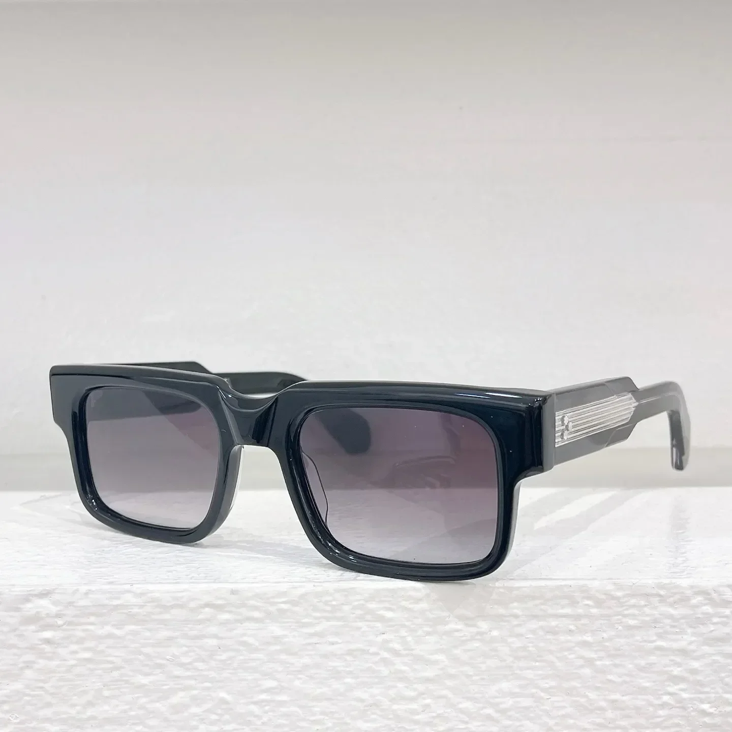 Fashion Sunglasses For Women and Men AHEMMINGS Style Anti-Ultraviolet Retro Plate Full Frame Special design Glasses Random Box
Fashion Sunglasses For Women and Men AHEMMINGS Style Anti-Ultraviolet Retro Plate Full Frame Special design Glasses Random Box
