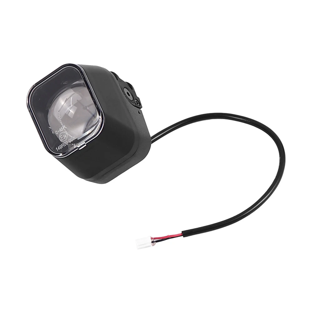 Светодиодный передний фонарь 6 Вт для электрического скутера Ninebot MAX G3 F3 F3 Pro обеспечивает яркую ночную освещенность и энергосбережение. 
Светодиодный передний фонарь 6 Вт для электрического скутера Ninebot MAX G3 F3 F3 Pro обеспечивает яркую ночную освещенность и энергосбережение.