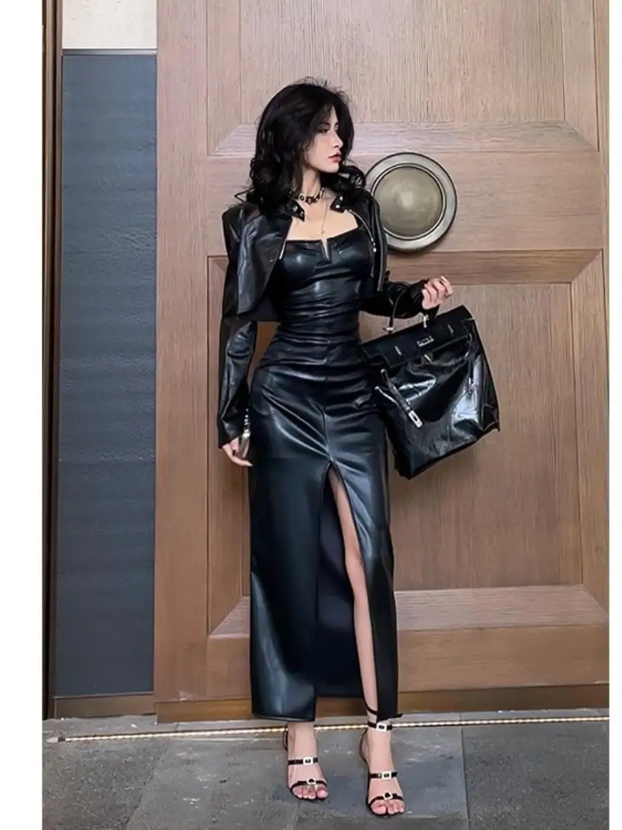 Sexy Slim Fit Bandeau Vest Dress Short Two Piece Set Autumn Winter Versatile Leather Jacket Outerwear Women's Fashion Set
Sexy Slim Fit Bandeau Vest Dress Short Two Piece Set Autumn Winter Versatile Leather Jacket Outerwear Women's Fashion Set