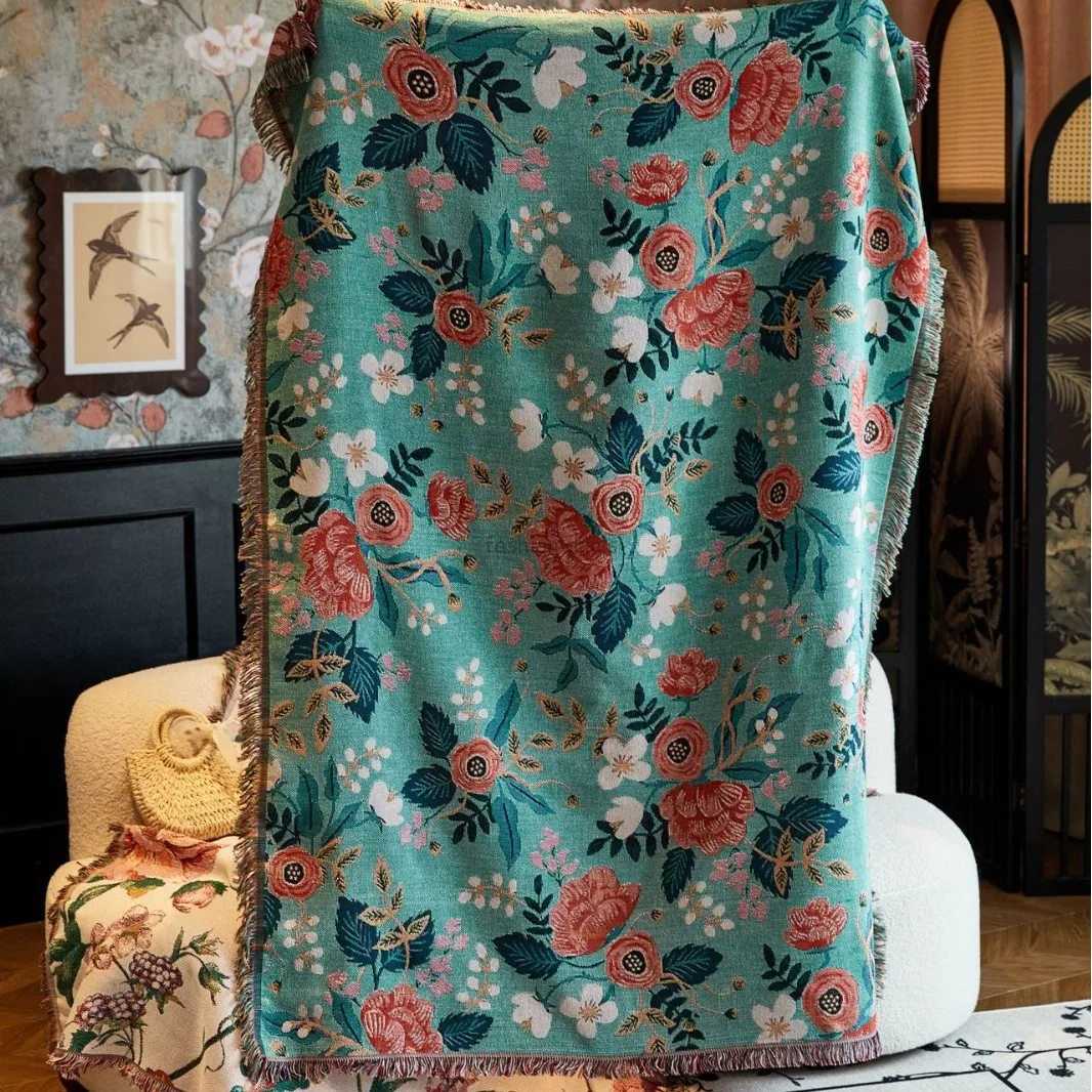 Retro Botanical Floral Sofa Throw Blanket Non-slip Universal Couch Cover All-Season Woven Nap Blanket for Living Room 130x180cm
Retro Botanical Floral Sofa Throw Blanket Non-slip Universal Couch Cover All-Season Woven Nap Blanket for Living Room 130x180cm
