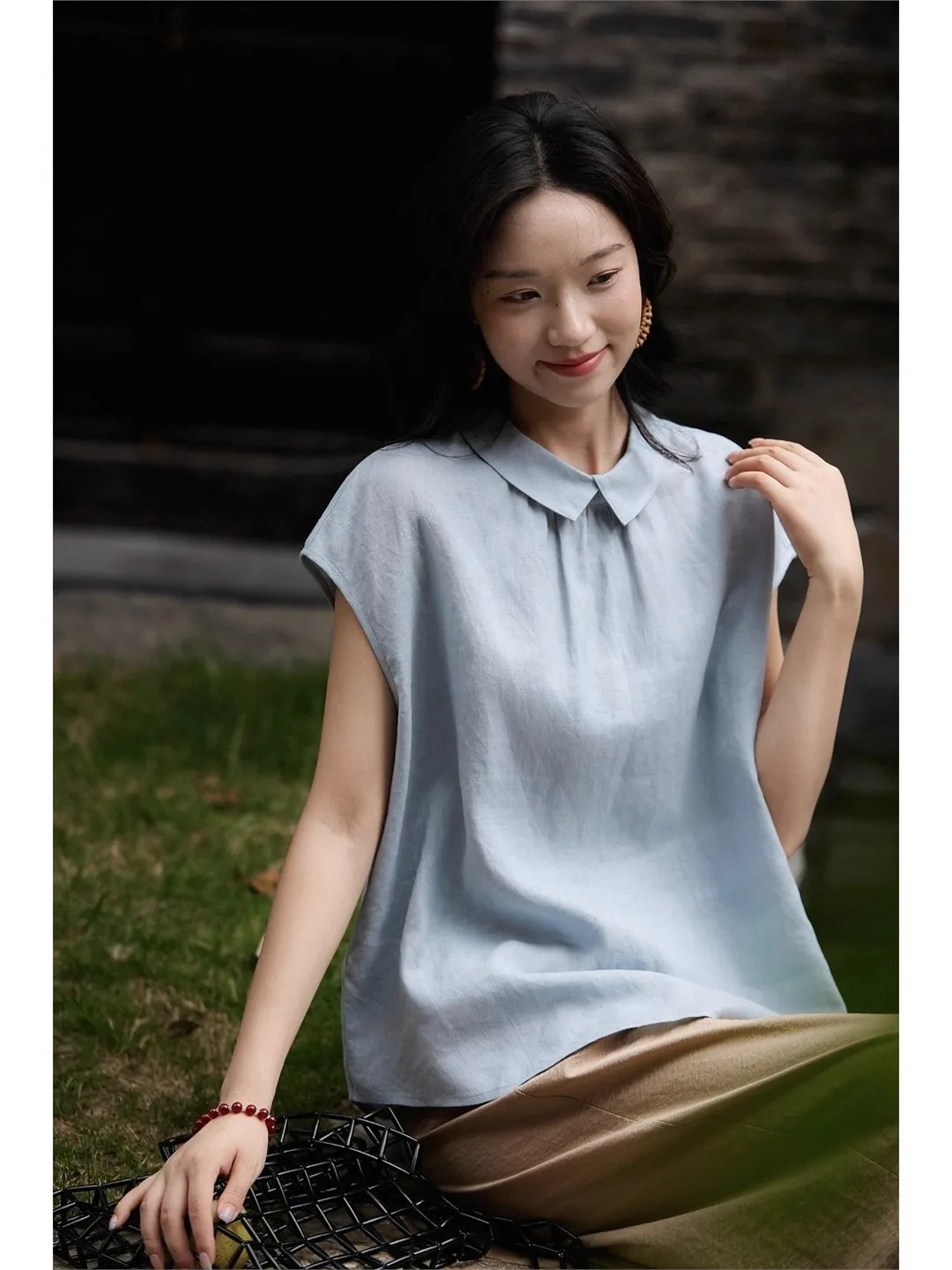 Double Wear Sleeveless Doll Collar Front And Back Wear Women's Top Fashion Versatile Straight Cut Short Sleeve Pure Color Shirt
Double Wear Sleeveless Doll Collar Front And Back Wear Women's Top Fashion Versatile Straight Cut Short Sleeve Pure Color Shirt