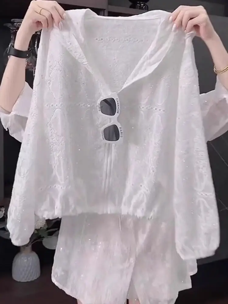 Модный белый женский топ с капюшоном, летняя новинка, дышащий, удобный, свободный, тонкий, с защитой от солнца
Модный белый женский топ с капюшоном, летняя новинка, дышащий, удобный, свободный, тонкий, с защитой от солнца