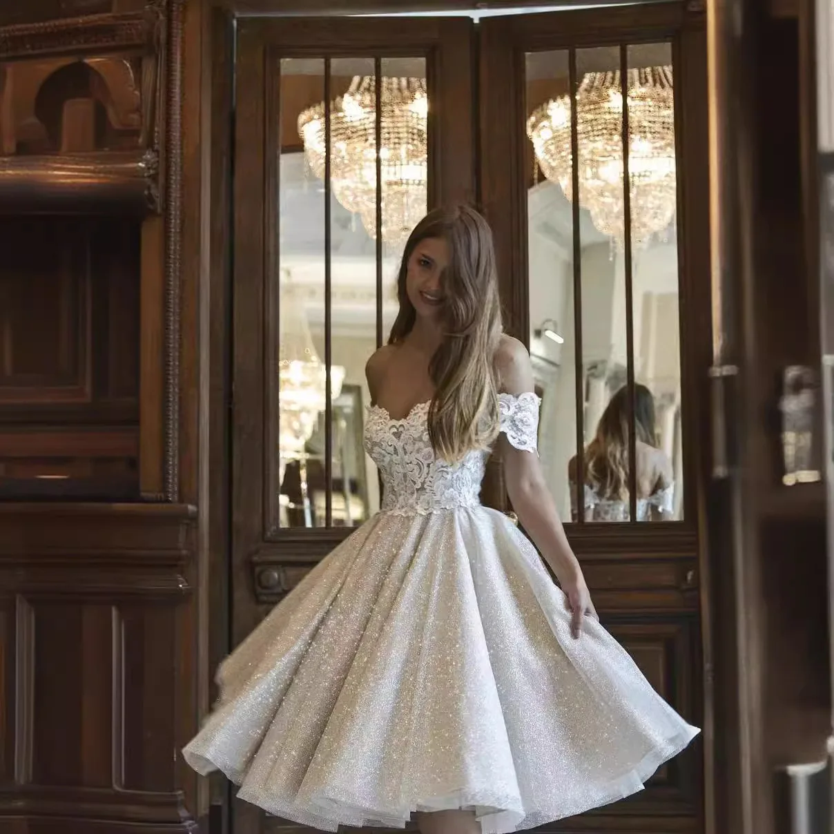 Temperament wedding dress V-neck backless short style elegant simple fashion strap long dress sweet atmosphere luxury white sexy
Temperament wedding dress V-neck backless short style elegant simple fashion strap long dress sweet atmosphere luxury white sexy