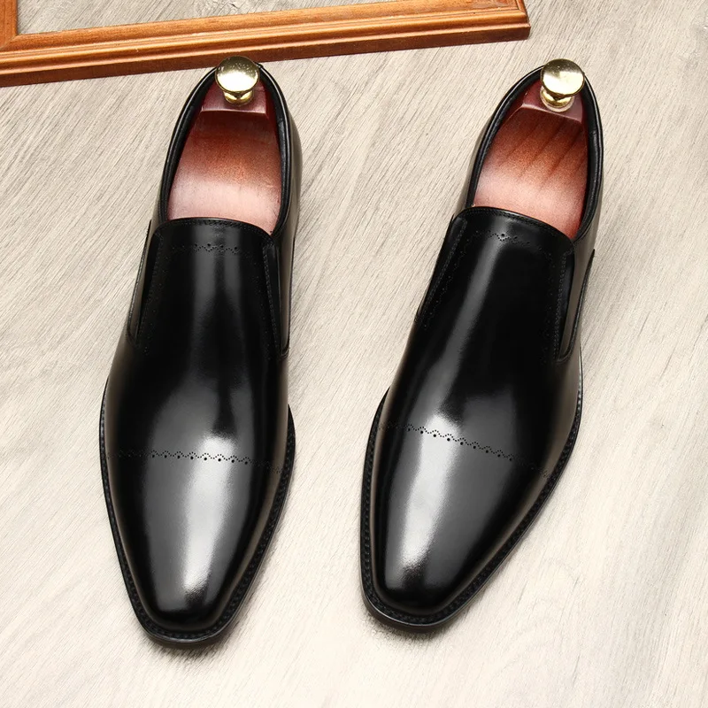 2024 Trendy Men's Single Shoe Covers European Version with Pointed Cowhide for Wedding Wear Size 45
2024 Trendy Men's Single Shoe Covers European Version with Pointed Cowhide for Wedding Wear Size 45