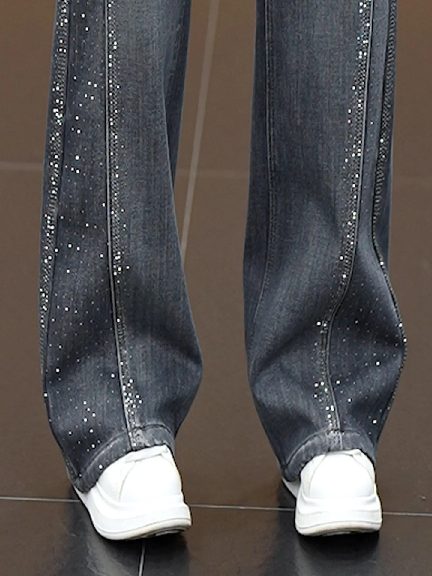 Gray High Waist Draped Denim Jeans Women's Design Sensation Casual Straight Leg Pants Micro Flared Diamond Embellished Trousers
Gray High Waist Draped Denim Jeans Women's Design Sensation Casual Straight Leg Pants Micro Flared Diamond Embellished Trousers