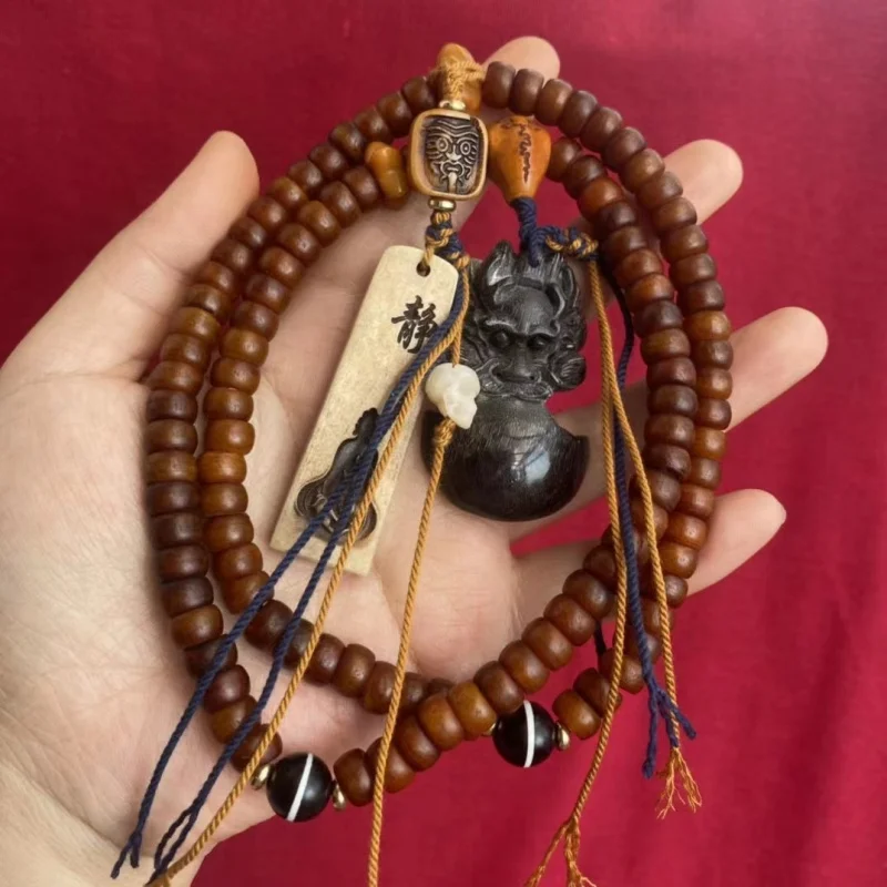 Tibetan-style cultural items made of cow bone and camel bone, 8*5mm, with dragon motifs on the hoof, 108-piece set
Tibetan-style cultural items made of cow bone and camel bone, 8*5mm, with dragon motifs on the hoof, 108-piece set