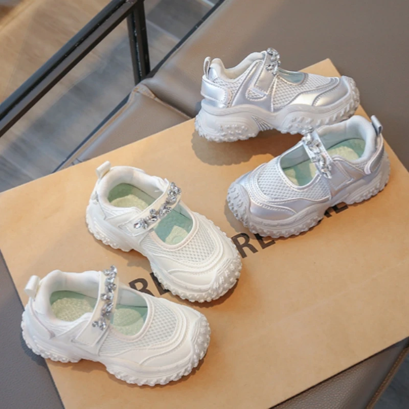Kids'Casual Shoes Sandals Mesh Sport Crystal Summer Flat Shoes For Girls Anti-slip White Silver White Shoes Size 26-37
Kids'Casual Shoes Sandals Mesh Sport Crystal Summer Flat Shoes For Girls Anti-slip White Silver White Shoes Size 26-37