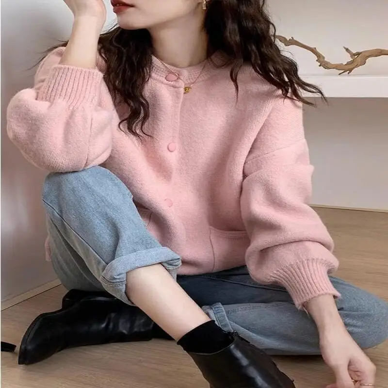 Woman clothes winter 2025 Loose Thick cozy tops women's clothes Knitwear Cardigan Sweater Coat korean popular
Woman clothes winter 2025 Loose Thick cozy tops women's clothes Knitwear Cardigan Sweater Coat korean popular