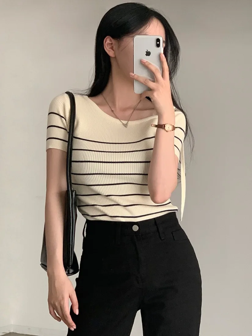Chic Summer Vintage Chic oulder Bared Tie Design Versatile Slimming ort Sve Striped Knitwear for Women
Chic Summer Vintage Chic oulder Bared Tie Design Versatile Slimming ort Sve Striped Knitwear for Women