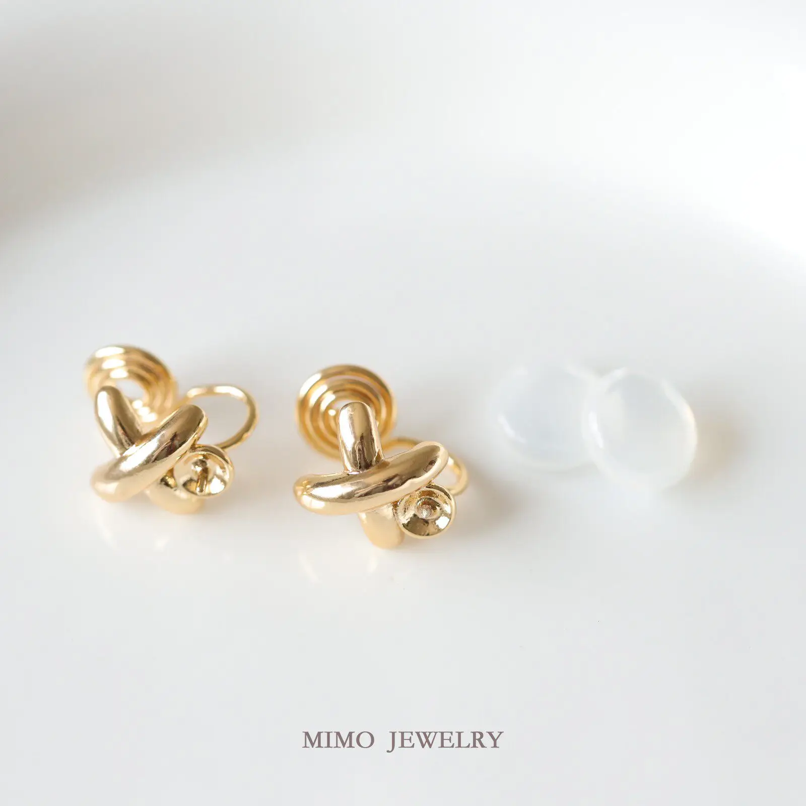 Copper Plated Real Gold Ins Simple Smooth Cross Empty Bracket Earrings Earrings DIY Handmade Accessories
Copper Plated Real Gold Ins Simple Smooth Cross Empty Bracket Earrings Earrings DIY Handmade Accessories