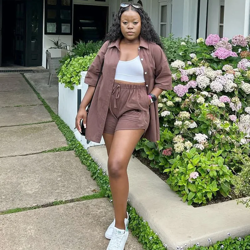 Fashion Casual Women's Set Short Sleeved Button Up Shirt Casual Shorts Two-piece Set for Summer 2025
Fashion Casual Women's Set Short Sleeved Button Up Shirt Casual Shorts Two-piece Set for Summer 2025