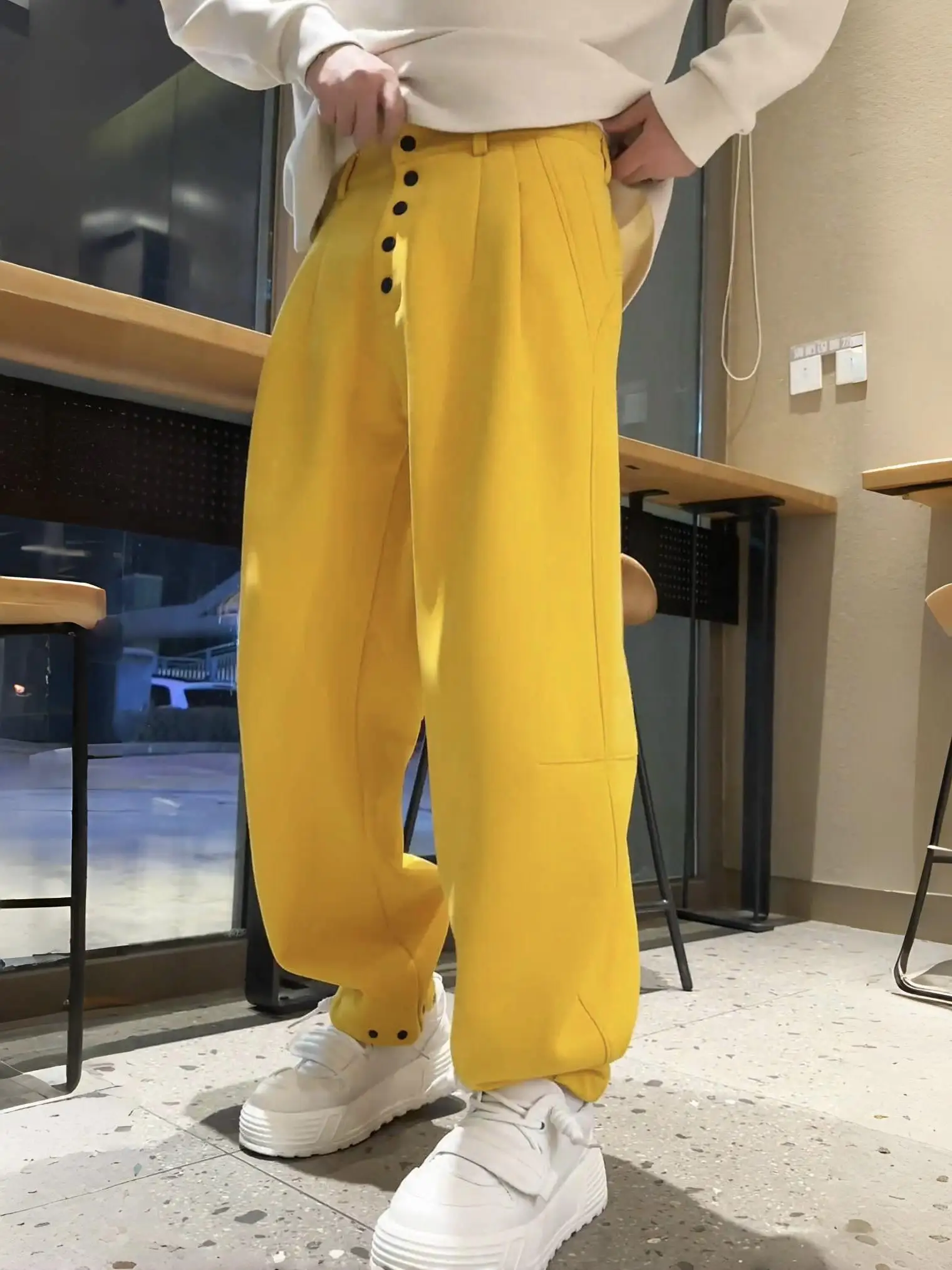 Осень-зима, мужские повседневные брюки, прямые свободные брюки на пуговицах, универсальные повседневные брюки прямого кроя, модный бренд
Осень-зима, мужские повседневные брюки, прямые свободные брюки на пуговицах, универсальные повседневные брюки прямого кроя, модный бренд