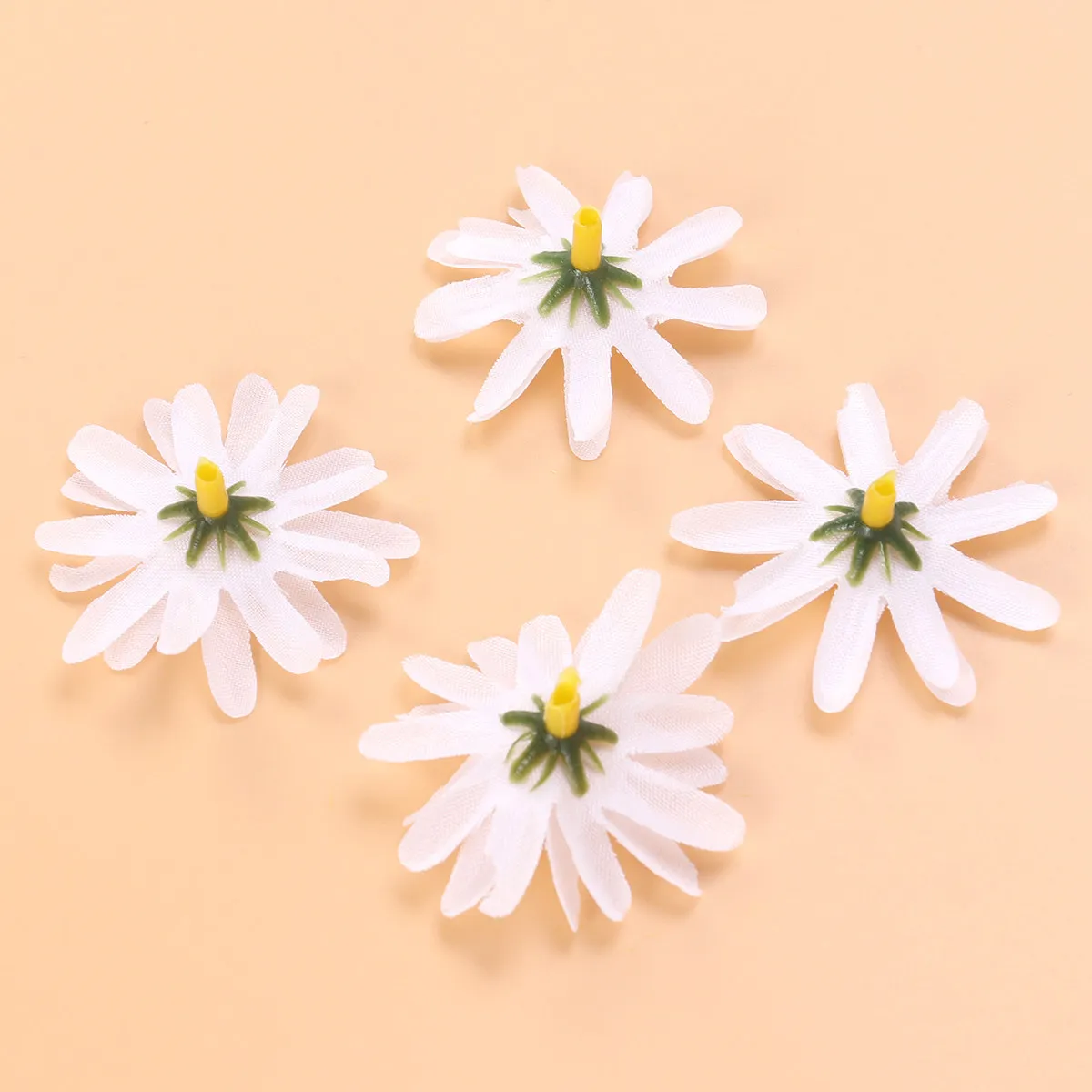 50Pcs Vivid Artificial Daisy Flower Heads 2-Layer Petals Orange Core 4.5 Cm Fabric White Craft Flowers for Jewelry Accessories
50Pcs Vivid Artificial Daisy Flower Heads 2-Layer Petals Orange Core 4.5 Cm Fabric White Craft Flowers for Jewelry Accessories