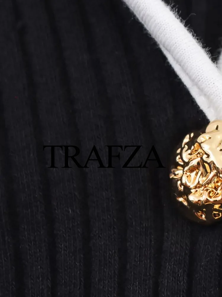 TRAFZA 2025 Female Fashion Lapel Knitted Mini Dress Women Sexy Elegant Short Sleeves Buttons With Pockets Contrast Color Dress
TRAFZA 2025 Female Fashion Lapel Knitted Mini Dress Women Sexy Elegant Short Sleeves Buttons With Pockets Contrast Color Dress