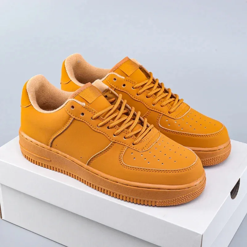 Fashionable versatile board shoes, new sports shoes, casual men's shoes, women's shoes, outdoor couple shoes
Fashionable versatile board shoes, new sports shoes, casual men's shoes, women's shoes, outdoor couple shoes