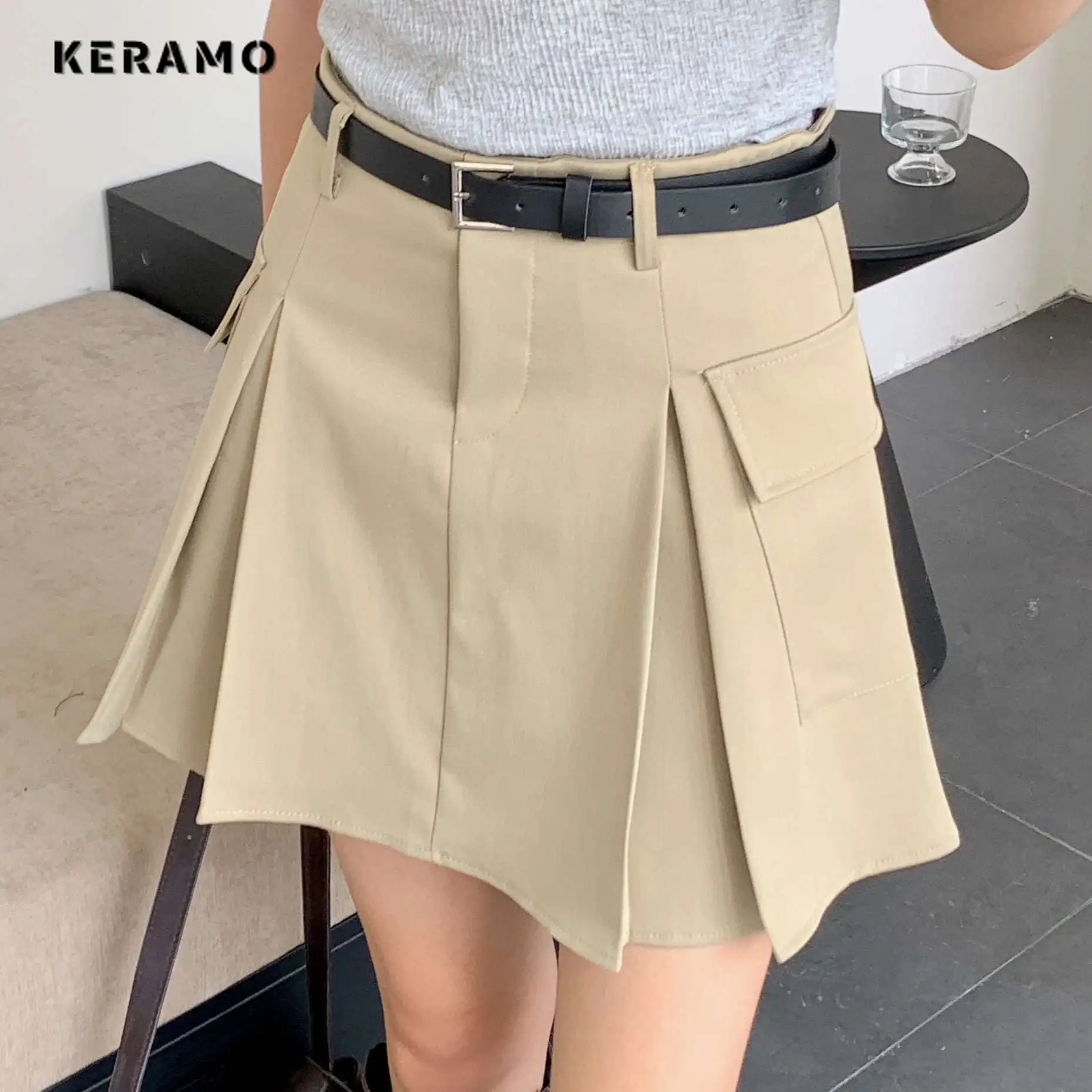 2025 Summer Preppy Style Solid Color Casual Soft Mini Skirts Women Vintage High Waist Pockets Slim Fit Pure Pleated Skirt
2025 Summer Preppy Style Solid Color Casual Soft Mini Skirts Women Vintage High Waist Pockets Slim Fit Pure Pleated Skirt