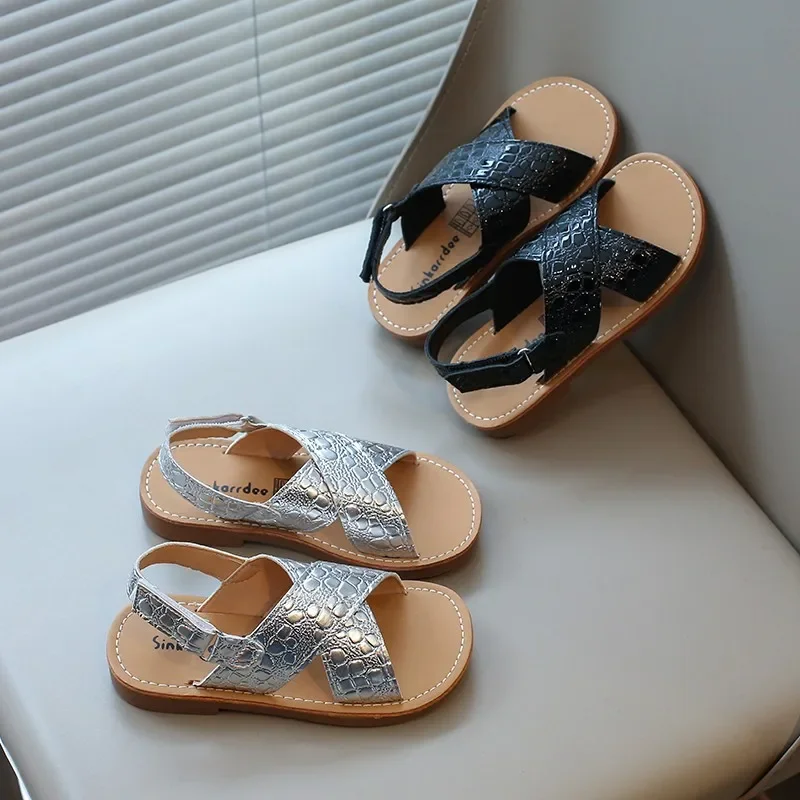 Toddler Children Sandals Cross-band Sliver Black Vintage Boys Girls Sliders Flat Open Toe Leisure Morden Light Kids Shoes 21-30
Toddler Children Sandals Cross-band Sliver Black Vintage Boys Girls Sliders Flat Open Toe Leisure Morden Light Kids Shoes 21-30