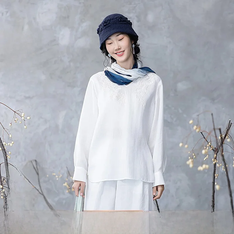 Handmade Embroidered Long Sleeve V-Neck Women's Shirt Elegant Stitching Simple Design Glued Fiber Nylon Polyester Blend Summe...
Handmade Embroidered Long Sleeve V-Neck Women's Shirt Elegant Stitching Simple Design Glued Fiber Nylon Polyester Blend Summe...